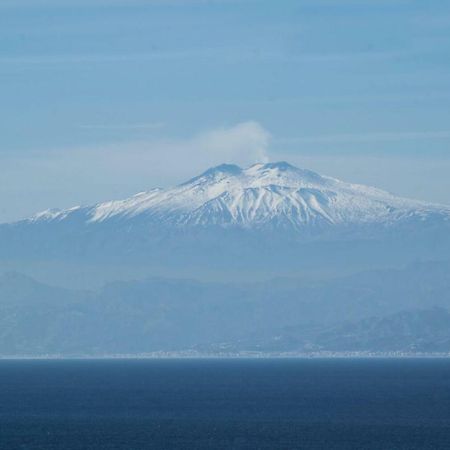 Il Tuo Letto Sullo Stretto Bed & Breakfast Reggio di Calabria Bagian luar foto