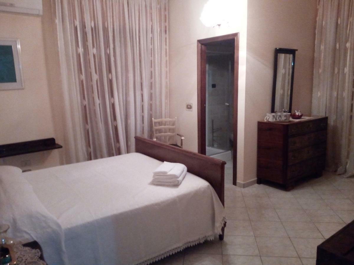 Il Tuo Letto Sullo Stretto Bed & Breakfast Reggio di Calabria Bagian luar foto