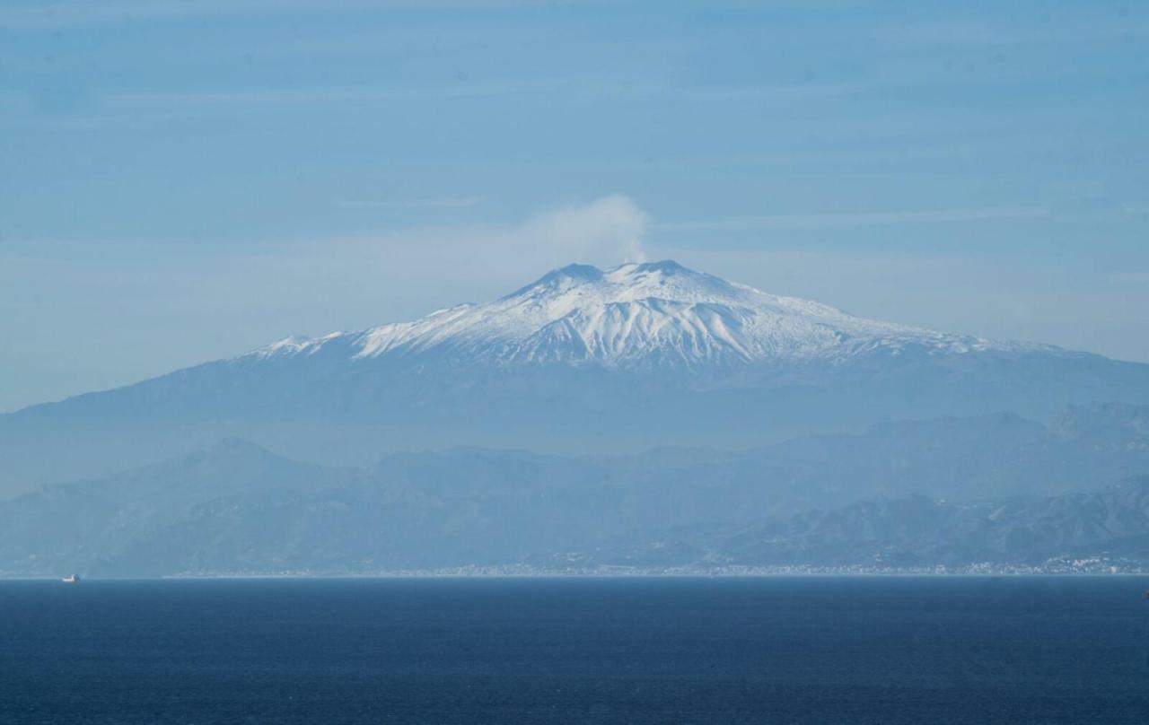 Il Tuo Letto Sullo Stretto Bed & Breakfast Reggio di Calabria Bagian luar foto